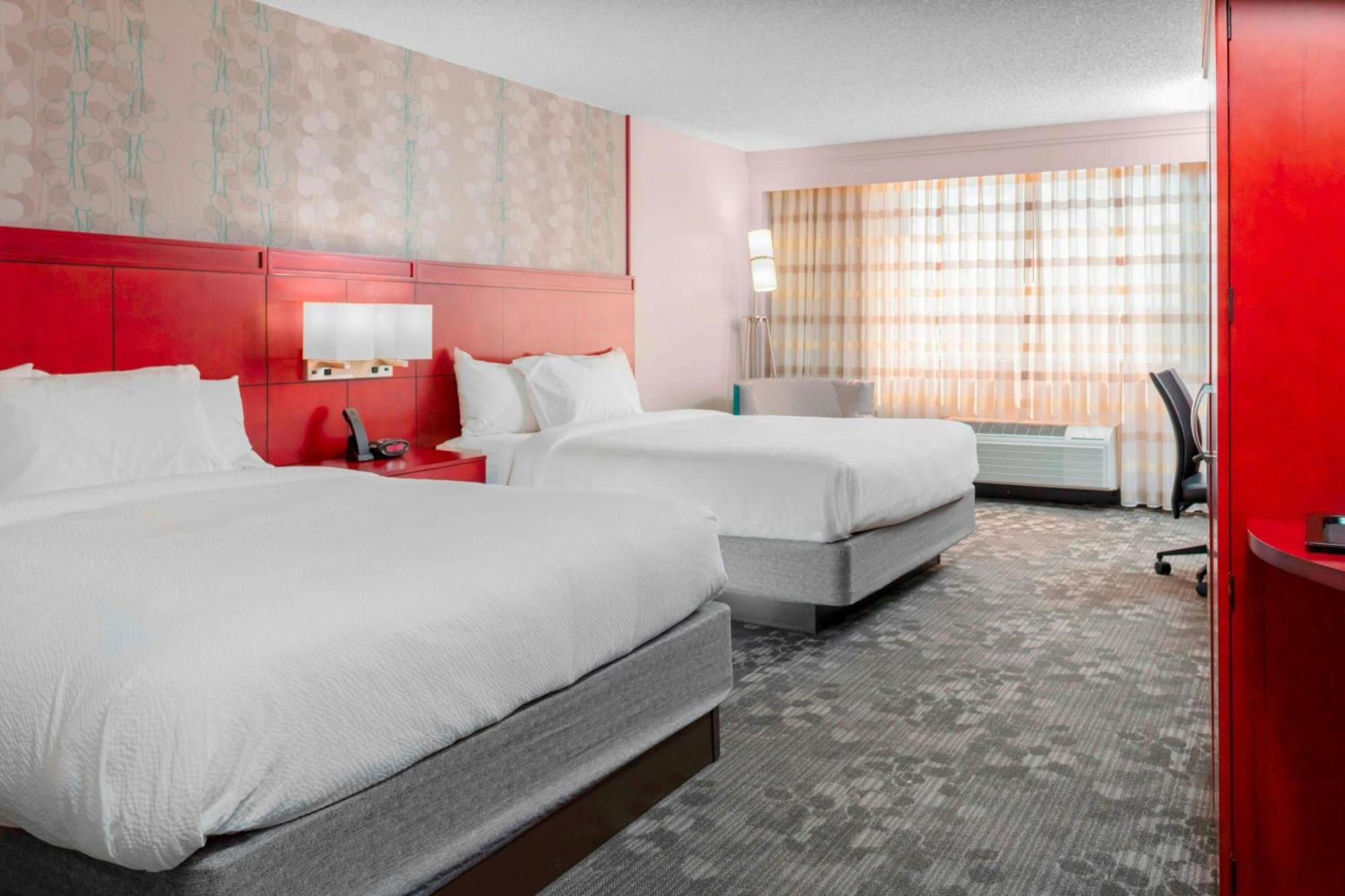 คอร์ตยาร์ด คิลลีน Hotel ภายนอก รูปภาพ