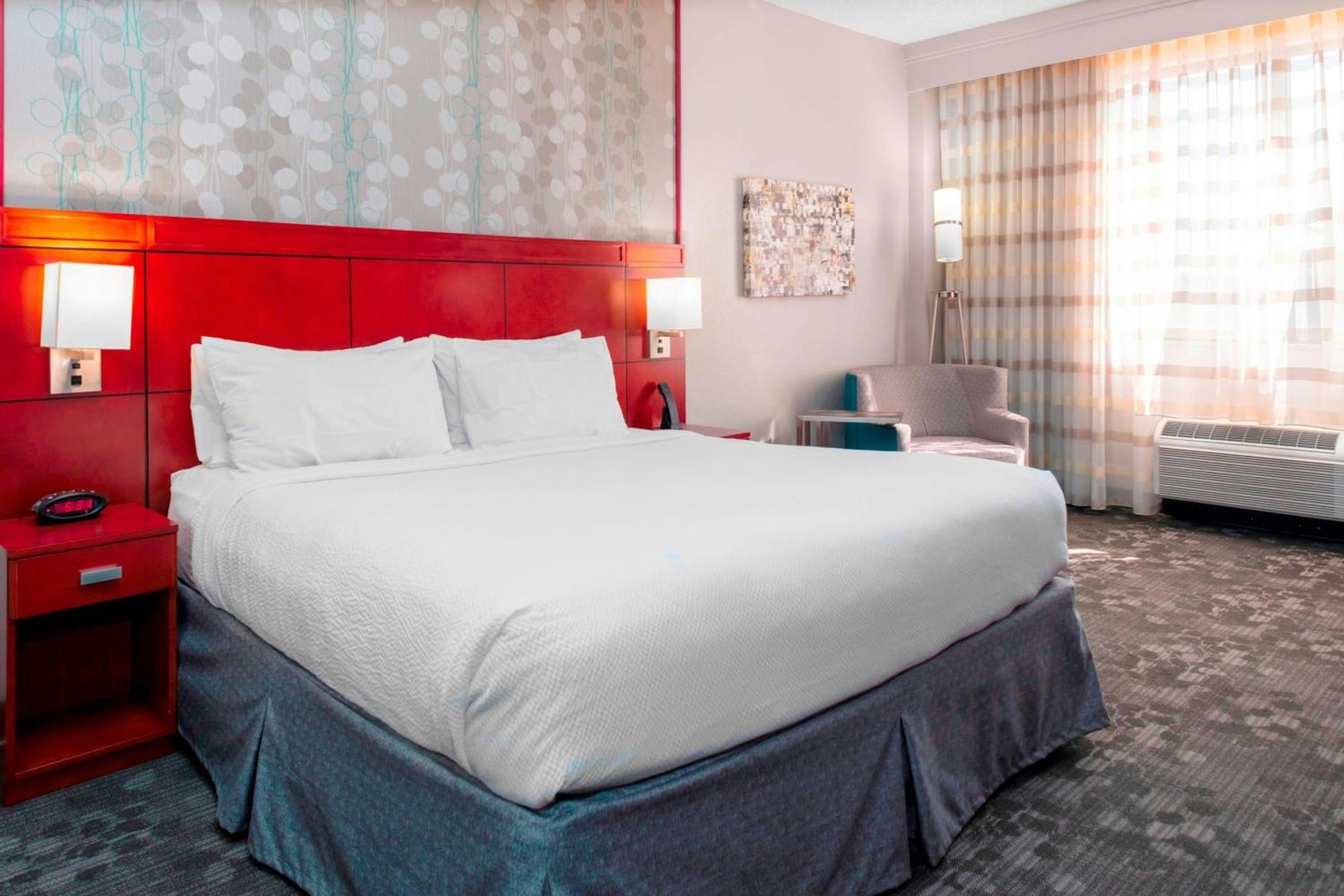 คอร์ตยาร์ด คิลลีน Hotel ภายนอก รูปภาพ